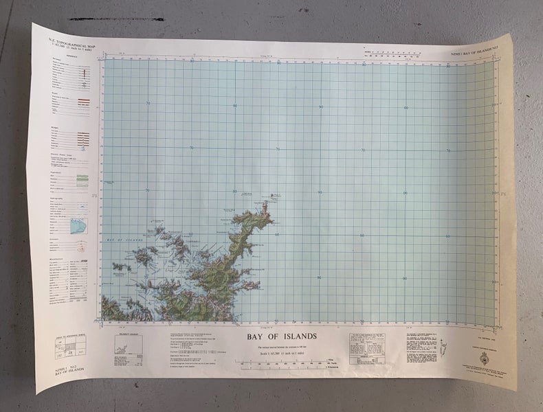 Vintage Bay of Islands Map Carousel 1