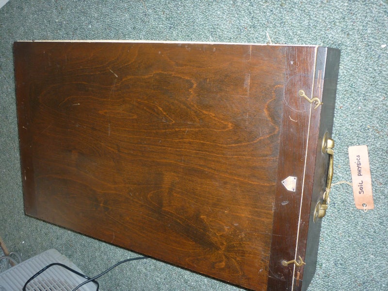 ANTIQUE SOIL PHYSICS APPARATUS/TESTING KIT Carousel 2