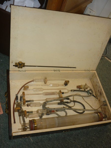 ANTIQUE SOIL PHYSICS APPARATUS/TESTING KIT Carousel 1