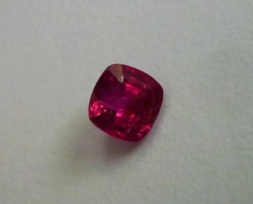 0.70CT EXCELLENT 100% NATURAL TOP RED CUSHION RUBY Carousel 1