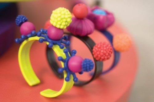 500 Piece Pop-Arty Jewellery Set Carousel 1