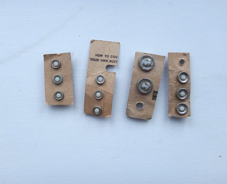 white buttons Carousel 2