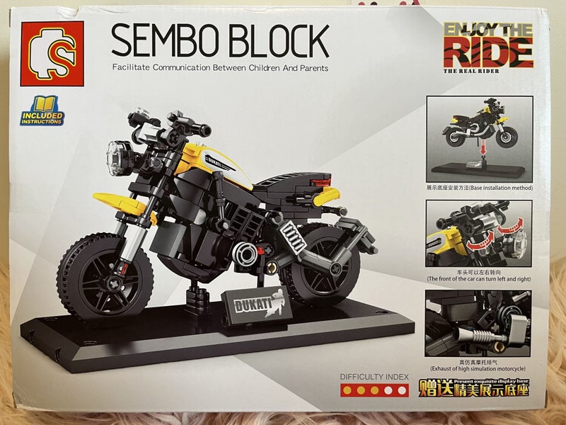 Sembo Block "Enjoy The Ride" Black/Yellow Motorbike Bonus Display Base Carousel 2