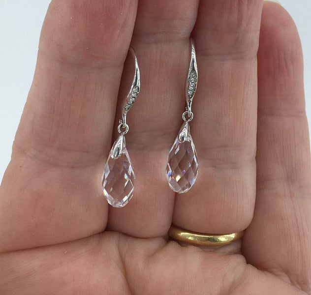 18K White Gold Crystal Earrings "Cora" (crystal) Carousel 2