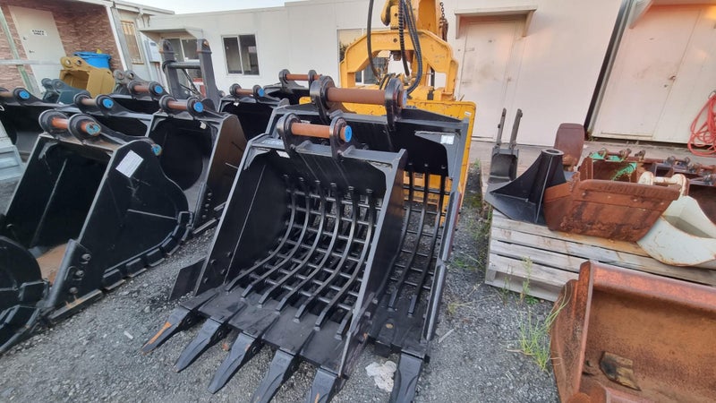 20 Ton Screening Bucket Carousel 1