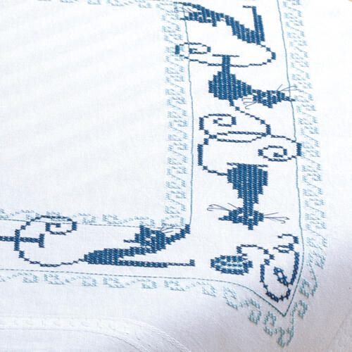 Vervaco Tablecloth Kit Cheerful cats Carousel 1