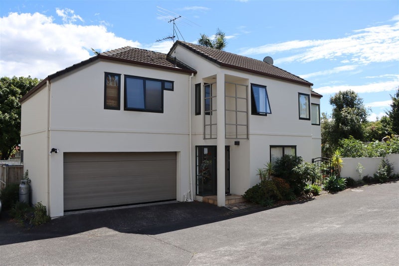 51 Reeves Road, Pakuranga Heights, Manukau City, Auckland