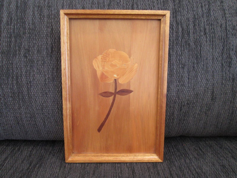 Wooden Inlay Rose Carousel 1