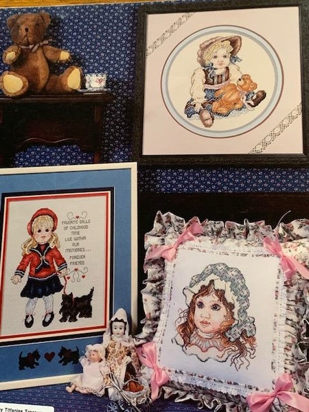 STONEY CREEK - CROSS STITCH PATTERN BOOKLET - DOLLS OF YESTERYEAR Carousel 2