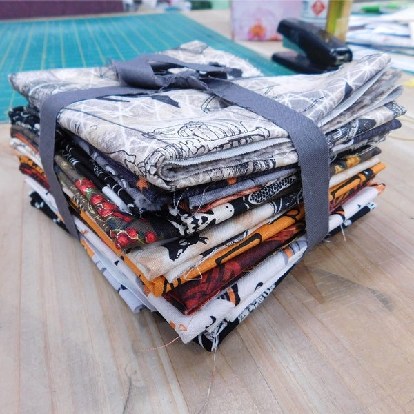 Quilting Patchwork Sewing Fabric Halloween 13 Fat Quarters Pack Carousel 3