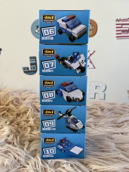 3 in 1 Trans-Collector - Police Force Set Carousel 3
