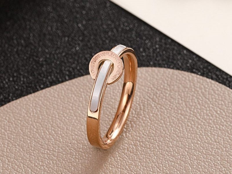 316L Stainless Steel Rose Gold Band Shell Ring Size 8 Carousel 2