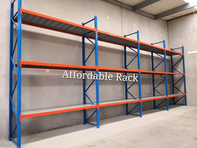 Pallet racking with shelves 3.0Hx2.7Lx0.9Dm Carousel 3