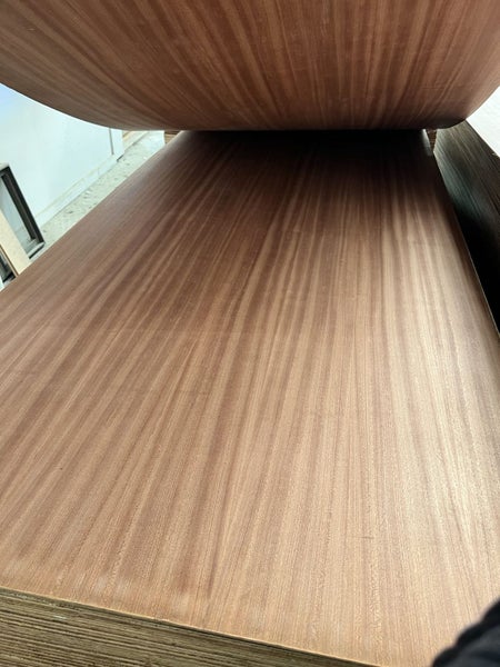 Caravan Ply DECRO Ply NATURAL SAPELE MAHOGANY 3.6mm 2440X1220 mm Carousel 1
