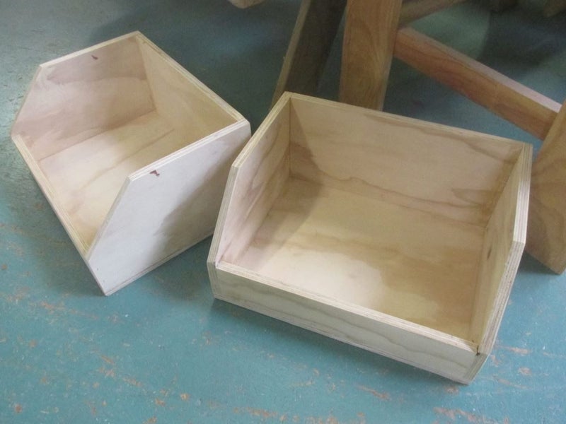 4 x SHED MADE NESTING BOX Carousel 1