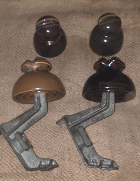 Old insulators Carousel 1