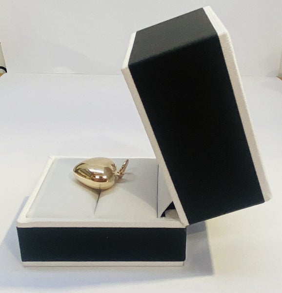 9ct Gold - Plain Puff Heart Pendant ?????? Carousel 2