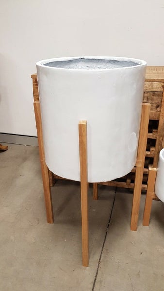 White Wash Round Concrete Planter - Medium Carousel 1