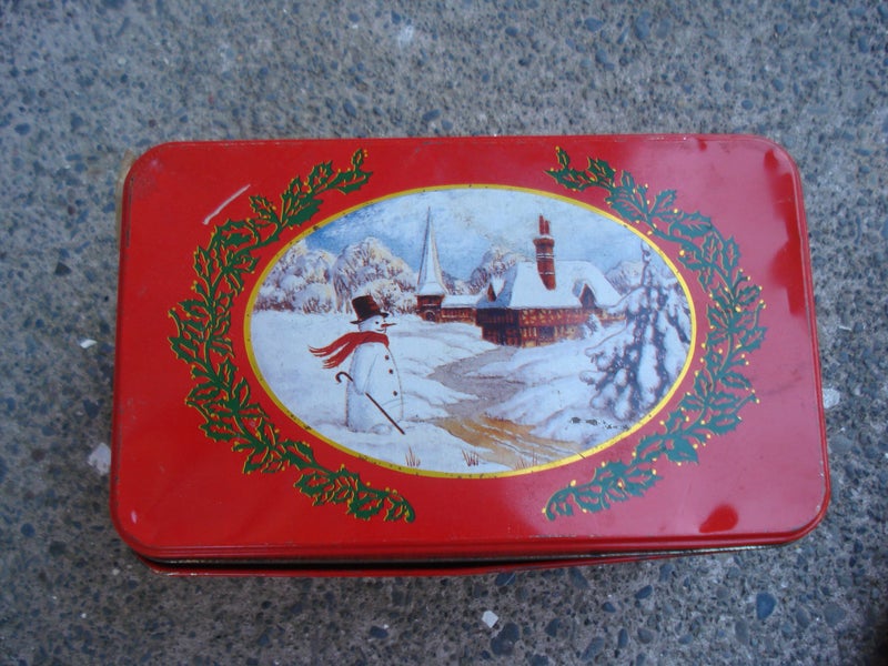 biscuit tin Carousel 2