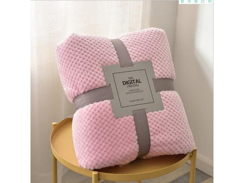 Winter Coral Fleece Blankets For Beds Warm Soft Faux Fur Throw Bubble Shaped Carousel 1