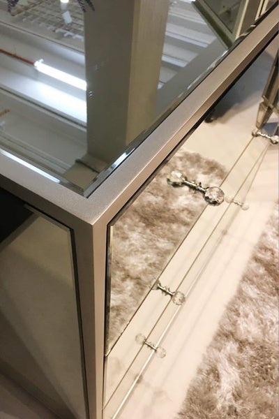 Lilah Mirrored 3 Drawer Chest *35% OFF* Carousel 10