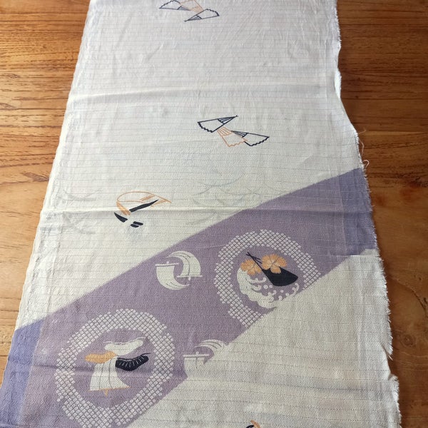 Japanese vintage Kimono fabric. Carousel 1
