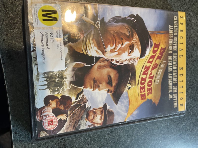 Major Dundee Carousel 1