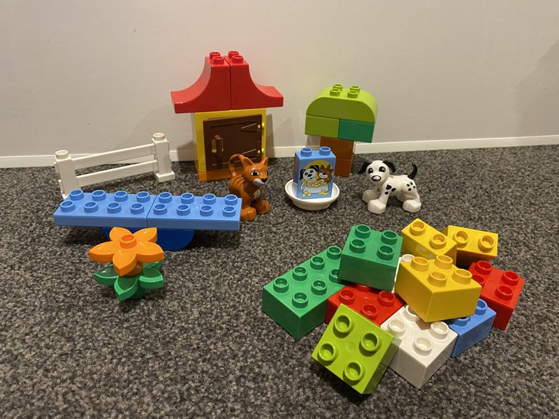 Duplo - Brick Box Carousel 1