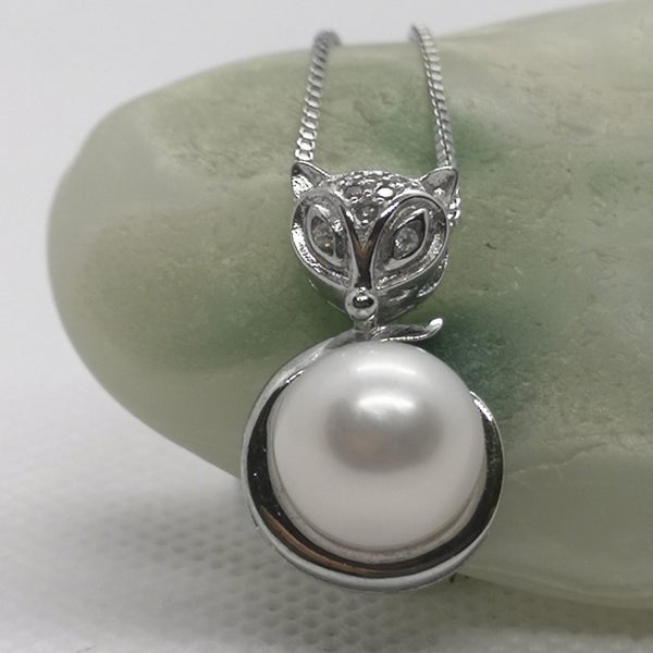 Smart fox genuine cultured pearl necklace - 2 options Carousel 2