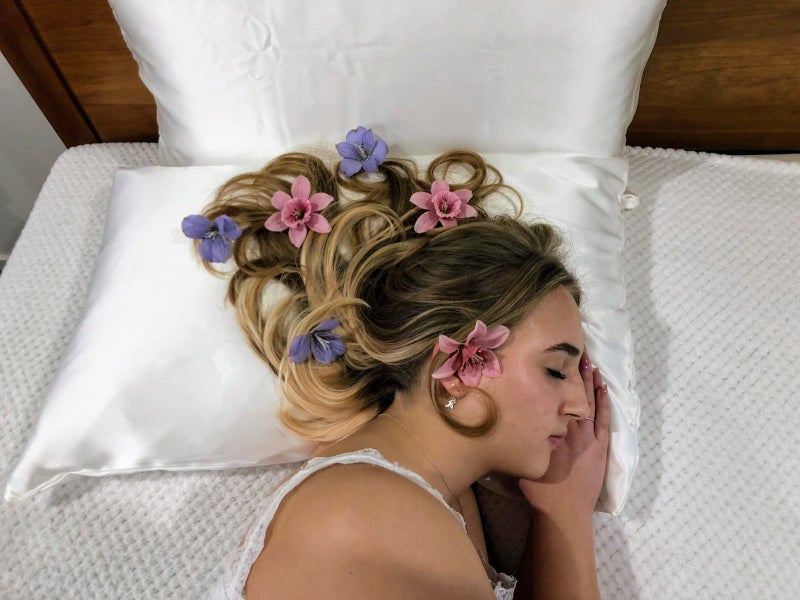 100% Mulberry Silk Pillowcase 30 Momme Grade 6A, OEKO-TEX 100, White Carousel 1