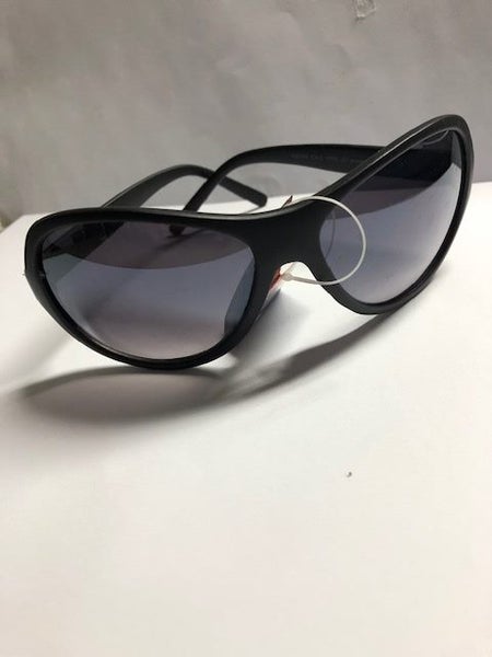 Sunglasses-Black Frame Carousel 1