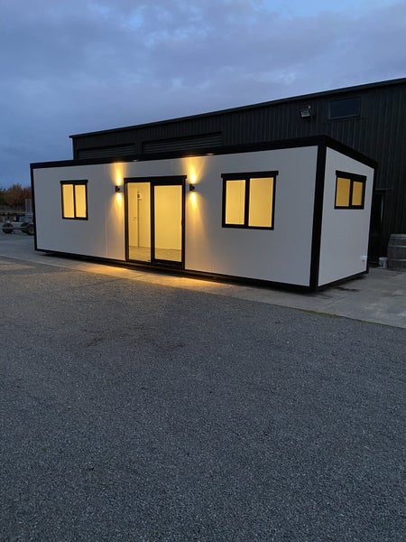 portable self contained studio cabin Carousel 1