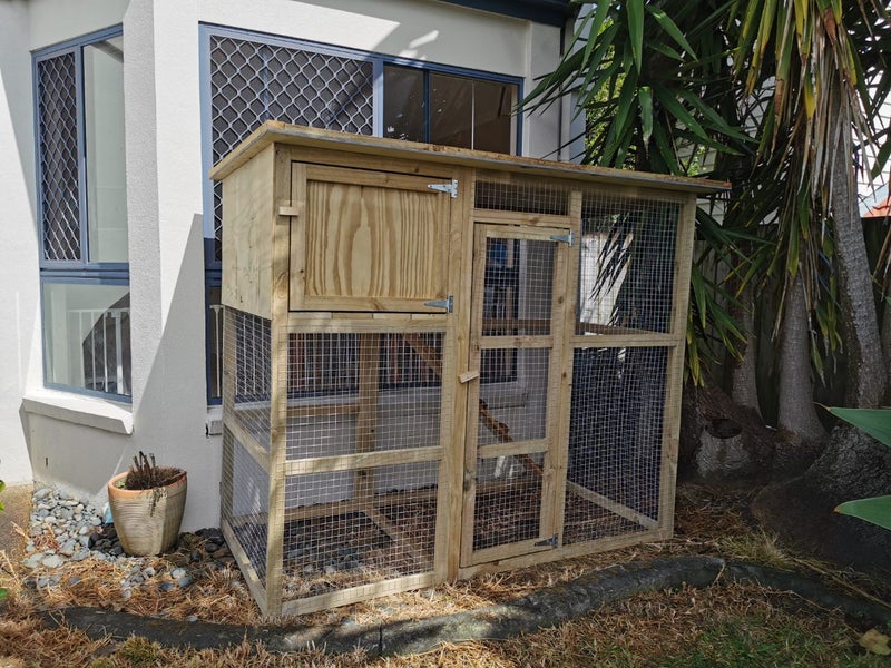 Super Large size Cat House---NZ Made Carousel 1