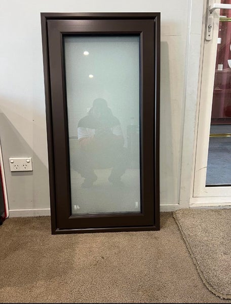 *NEW BROWN ALUMINIUM DOUBLE GLAZED WINDOW:1000HX500W Carousel 1
