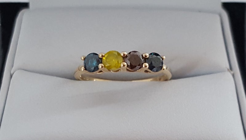 Stunning 9ct Gold 0.60 CT Rare Coloured Diamond Ring Carousel 1