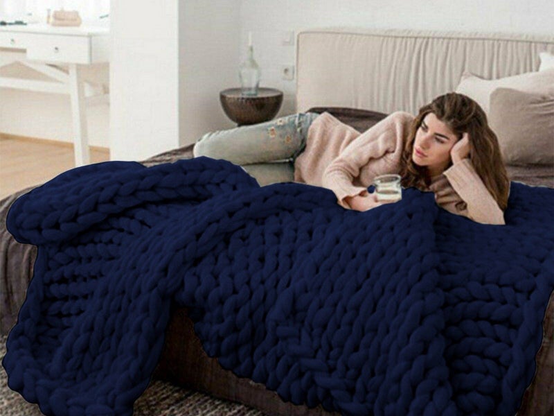 120x100cm Warm Chunky Knit Blanket Throw Blanket Thick Yarn Blanket Dark Blue Carousel 1