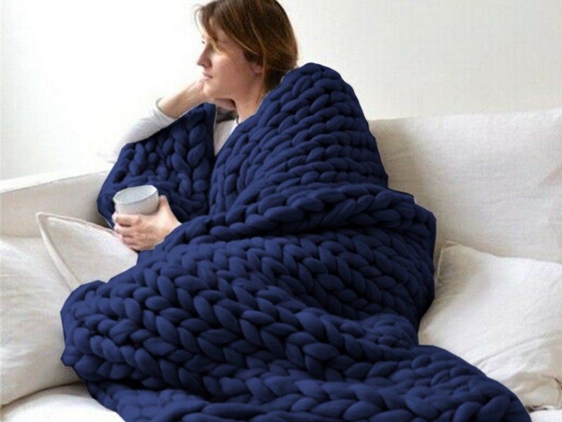 100x100cm Warm Chunky Knit Blanket Throw Blanket Thick Yarn Blanket Dark Blue Carousel 1