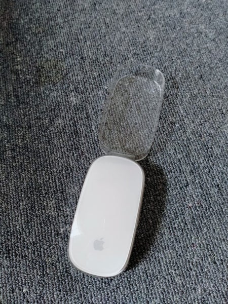 Apple Magic Mouse, Battery with AA Carousel 1