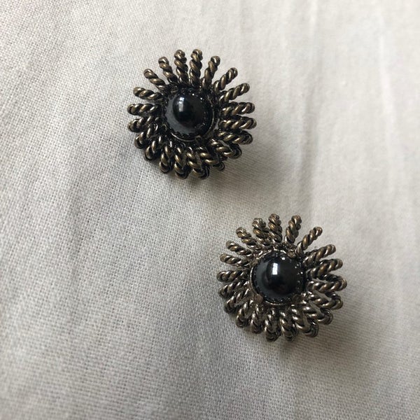 Vintage Screw Back Old Austrian Earring's Carousel 1