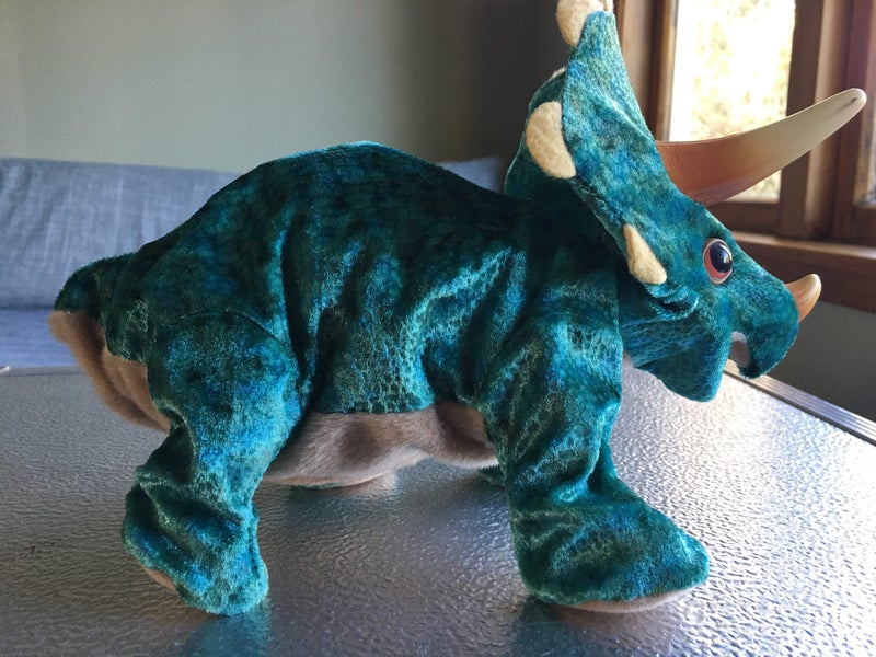 Jurassic World Stomper Triceratops Animatronic Plush Carousel 2