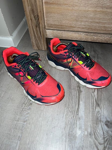 NEW BALANCE 880 V4 WOMEN'S RUNNING SHOES Carousel 2