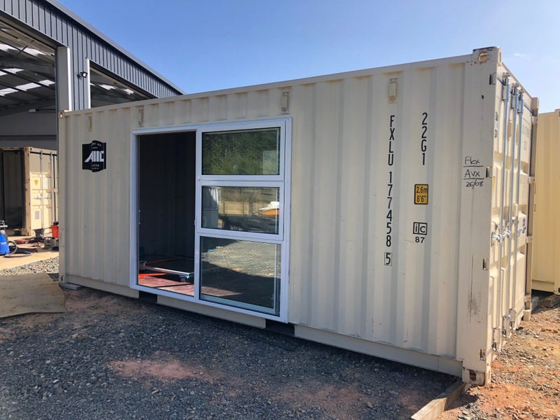 Modified 20ft shipping container62970069829249111