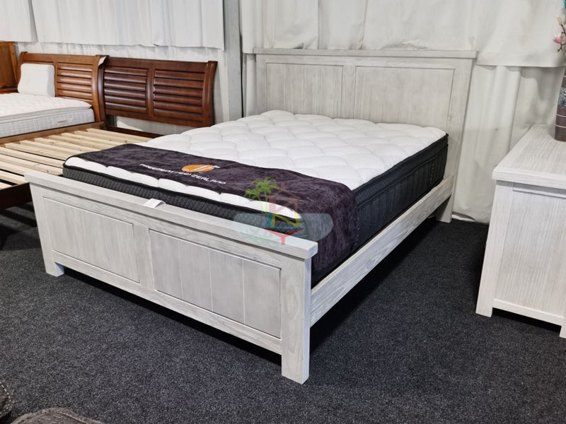 Queen Bed Carousel 2