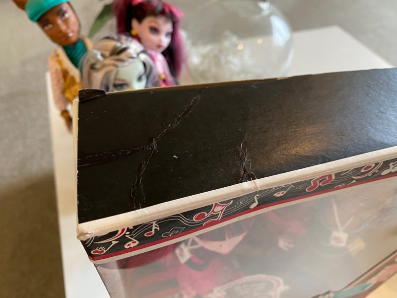 Monster High Draculaura and Clawd Wolf Music Festival 2 Pack Carousel 9