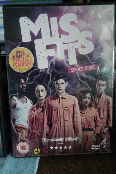 Mis Fits series 3 Carousel 1