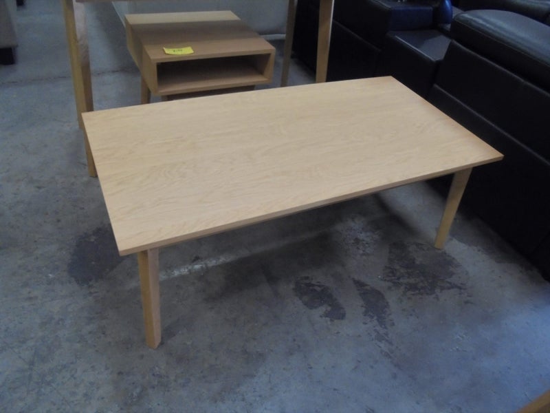 Kaze coffee table Carousel 1