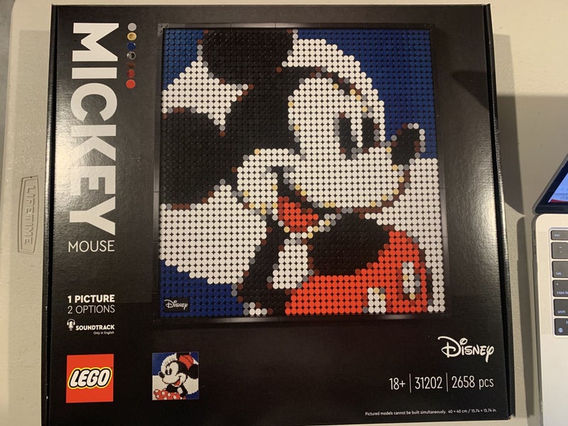 LEGO Art Disneys Mickey Mouse 31202 Carousel 1