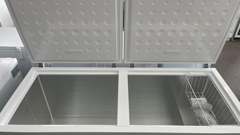 Imprasio 688L Chest Freezer Carousel 2