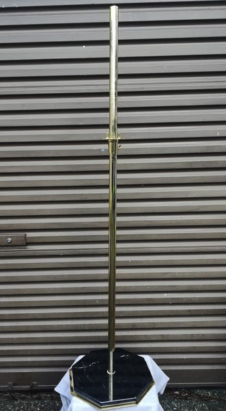 Base and Stand for Mannequin Torso Carousel 1