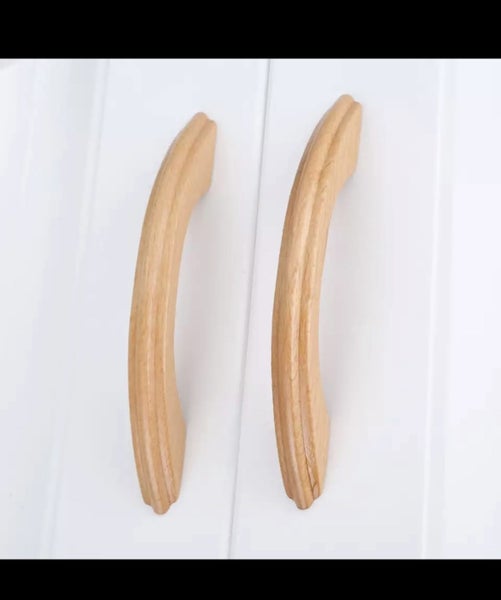 Retro grooved wooden furniture handle 127mm L- 96mm pitch cc solid beech Carousel 1